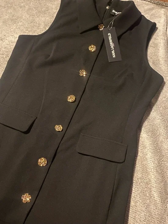 (NWT) KARL LAGERFELD- Black Sleeveless Button-Front Ruffle Hem Mini Dress 🖤 ✨ - Picture 4 of 16